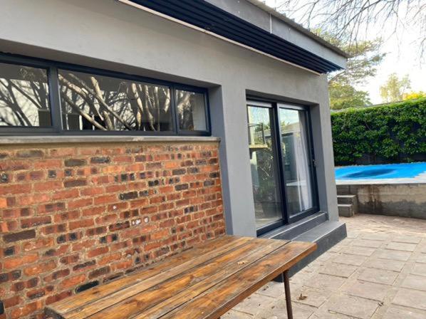 46 On Allcock Guest Apartment & Luxury Room Pretoria-Noord Eksteriør billede
